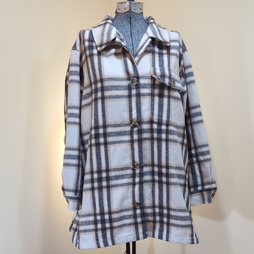 Old Navy Women's Plaid Utility Shacket in Cream and Blue
